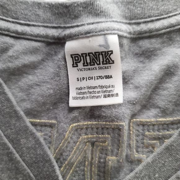 vs PINK Grey White Gold Bling V-Neck Tee - Picture 2 of 4
